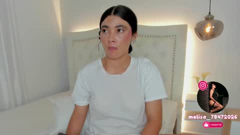 Emilly online show from August 8, 9:53 am