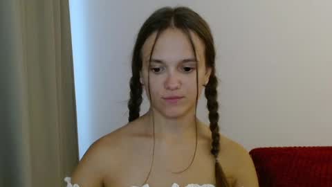 Emilly online show from August 3, 11:06 am