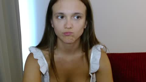 Emilly online show from August 6, 10:03 am