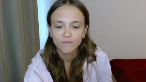 Emilly online show from August 13, 9:12 am