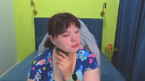 Emilly online show from August 13, 1:41 am