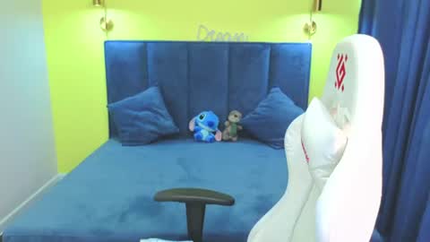 Emilly online show from August 14, 2:26 am