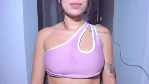 emilly online show from June 9, 11:33 pm
