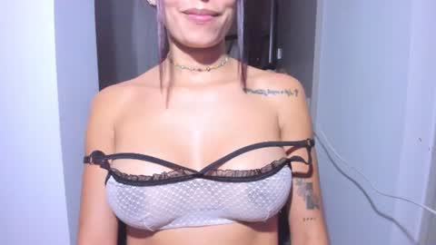 emilly online show from June 20, 4:34 am