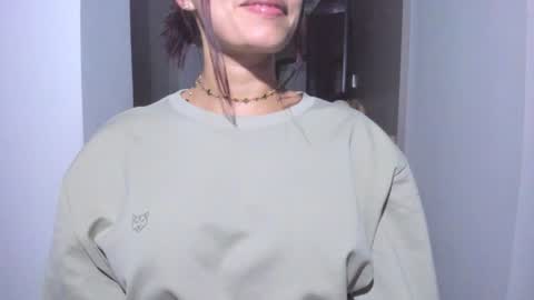 emilly online show from June 23, 8:26 am