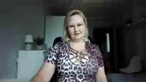 EmillyLove online show from July 6, 8:06 am
