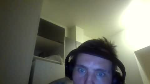emilsuokas8 online show from August 4, 1:24 am