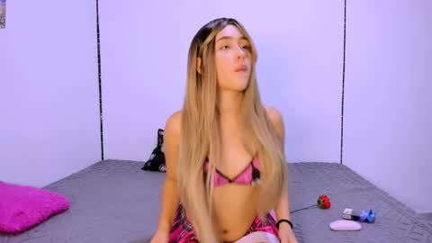 Emily online show from June 4, 3:54 am
