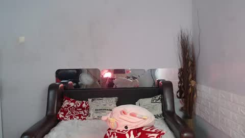 EMY online show from July 11, 8:48 pm