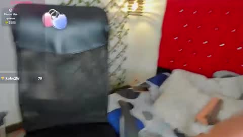 Emily online show from August 8, 9:31 am