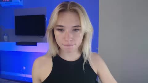 E M I L Y online show from August 11, 5:04 pm