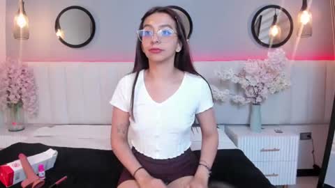 emily_brooks__ online show from August 8, 7:41 am