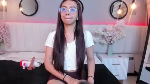 emily_brooks__ online show from August 8, 8:47 am