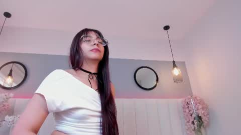 emily_brooks__ online show from August 9, 4:30 pm