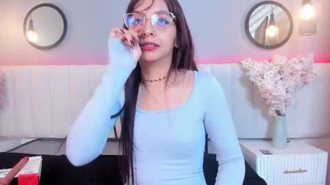 emily_brooks__ online show from August 13, 5:21 am