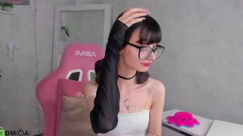 Emily online show from August 17, 1:38 pm