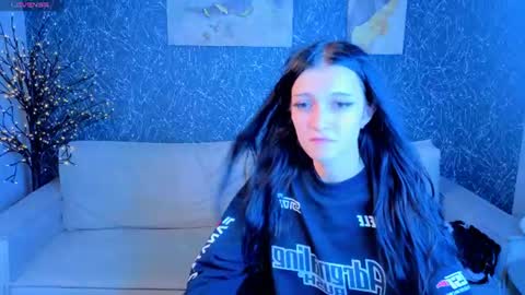 Emily online show from August 6, 7:40 am