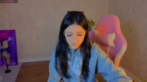 Emily online show from August 12, 7:11 am