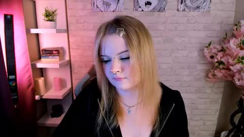 emily_coyness online show from March 6, 4:36 pm