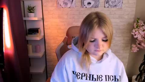 emily_coyness online show from March 11, 3:09 pm