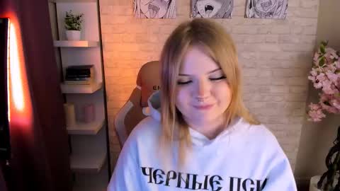 emily_coyness online show from March 11, 4:37 pm