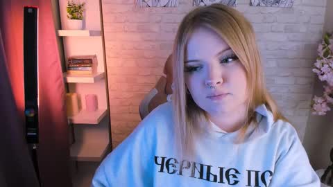 emily_coyness online show from March 28, 2:57 pm