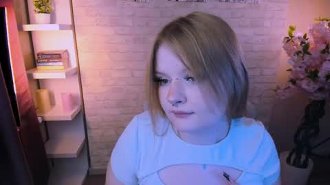 emily_coyness online show from April 12, 1:34 pm