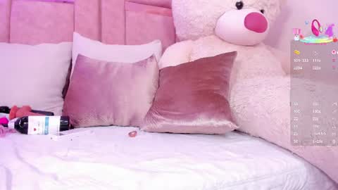 Emily Darell online show from August 5, 1:03 am