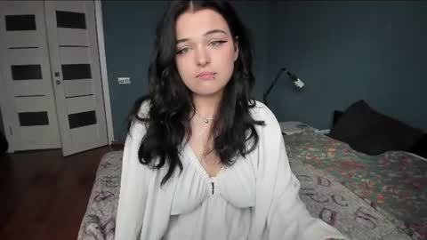 emily_ferra online show from June 30, 4:13 am