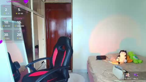 emily_foru online show from June 13, 7:44 pm