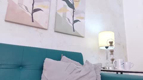 emily_gaviria1 online show from August 6, 4:50 pm