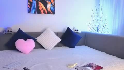 Emily Heels online show from August 5, 7:01 pm