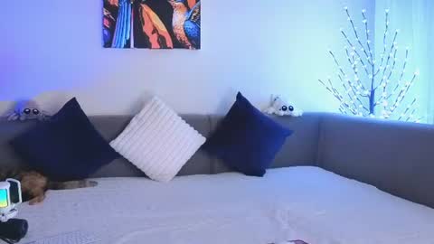 Emily Heels online show from August 6, 3:55 pm