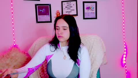 Emily Lindey online show from August 11, 9:33 am
