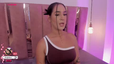 emily_luve online show from August 11, 1:24 pm
