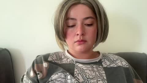 emily_morning_dew online show from August 2, 4:08 am