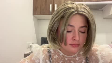 emily_morning_dew online show from August 15, 8:51 am
