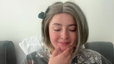 emily_morning_dew online show from August 16, 6:50 am