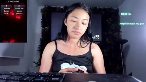 emily_palmeer online show from July 21, 10:06 am