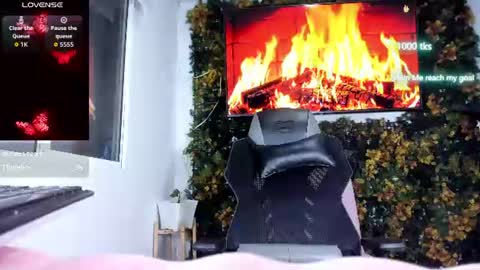 emily_palmeer online show from August 15, 10:19 am