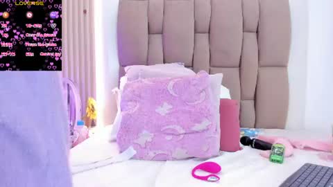 emily_rivas_ online show from August 10, 7:54 am