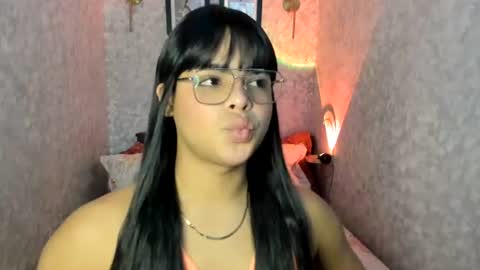 emily_rosue_ online show from July 28, 2:17 am
