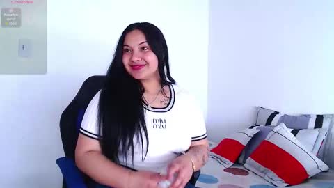 Sofia Gomez online show from March 3, 1:30 pm