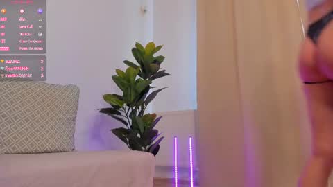Emilyy online show from July 25, 12:20 pm