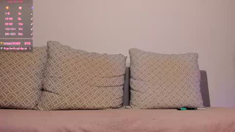 Emilyy online show from August 12, 2:03 am