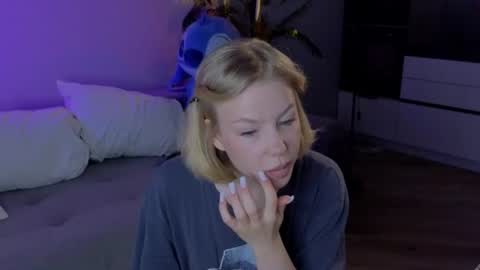 emily shepard online show from July 10, 1:55 am