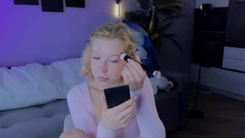 emily shepard online show from August 12, 3:20 am