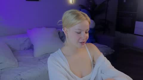 emily shepard online show from September 8, 4:52 am