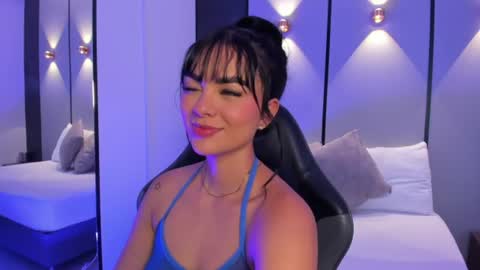 emily_tolson online show from July 10, 8:03 pm