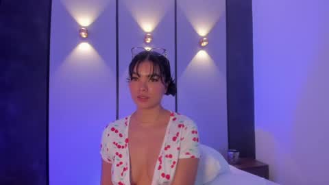 emily_tolson online show from July 22, 12:35 am